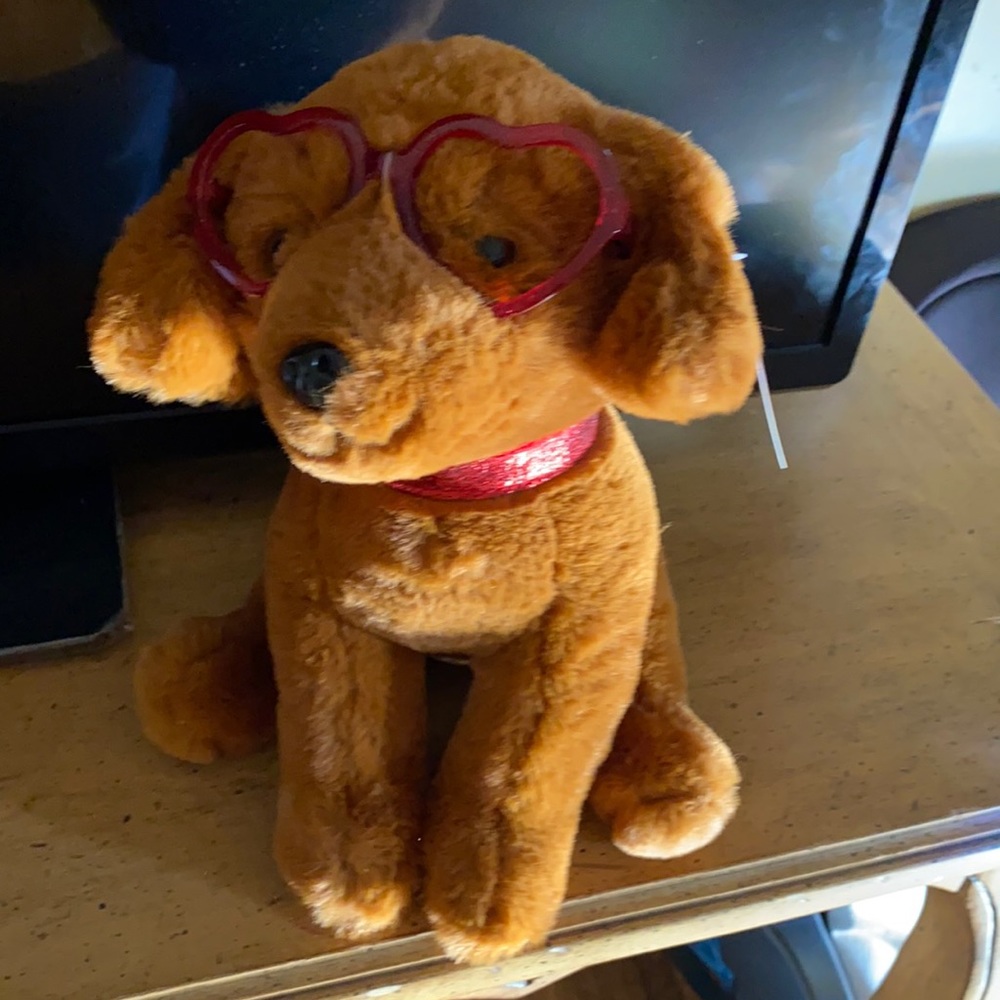 FAO Schwarz Cheers 4 Love 12" Stuffed Animal (Labrador with Red Heart Gl…